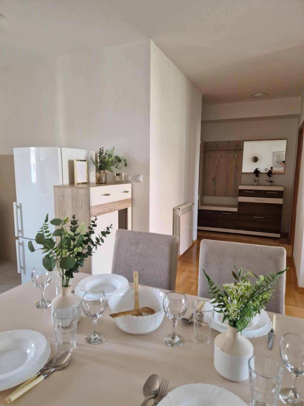 Kamche Lux Apartment Skopje Buitenkant foto