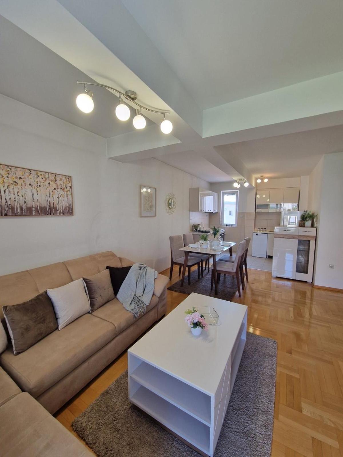 Kamche Lux Apartment Skopje Buitenkant foto