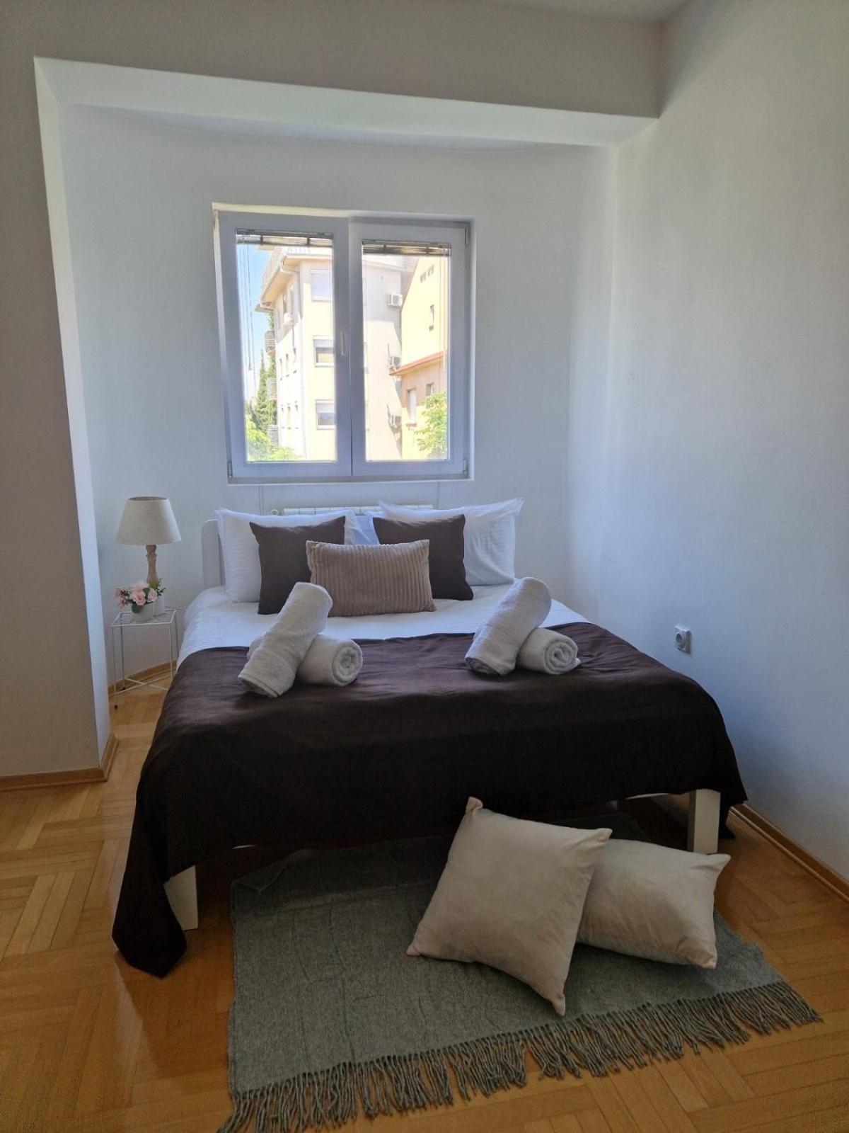 Kamche Lux Apartment Skopje Buitenkant foto