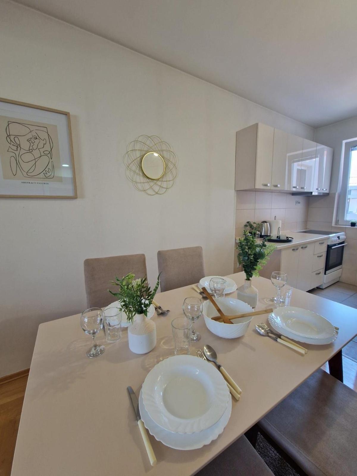 Kamche Lux Apartment Skopje Buitenkant foto
