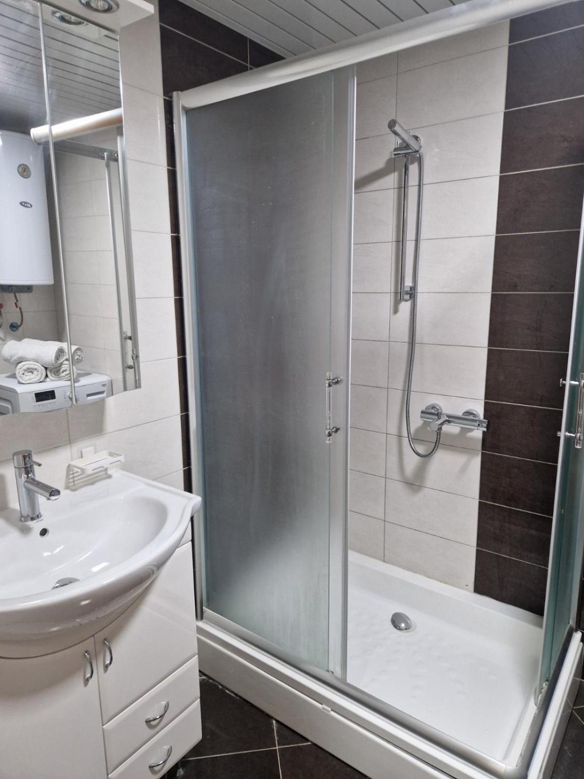 Kamche Lux Apartment Skopje Buitenkant foto