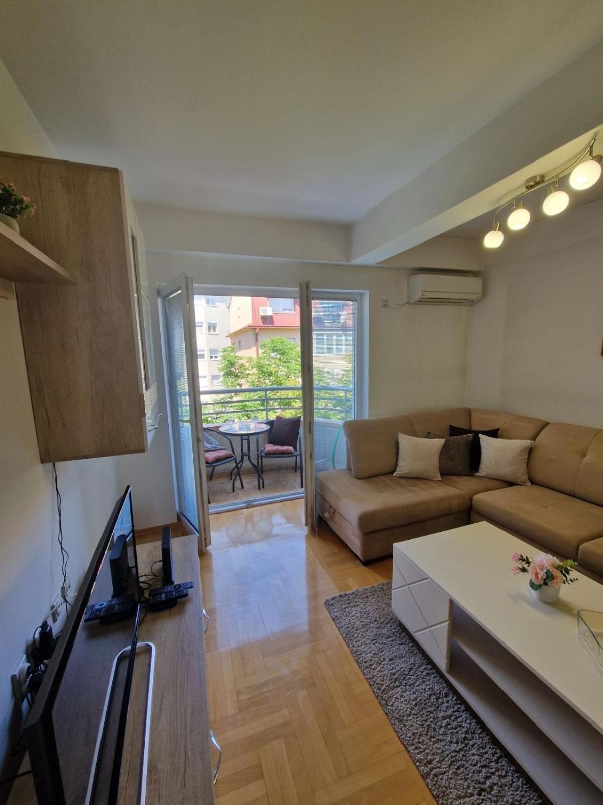 Kamche Lux Apartment Skopje Buitenkant foto