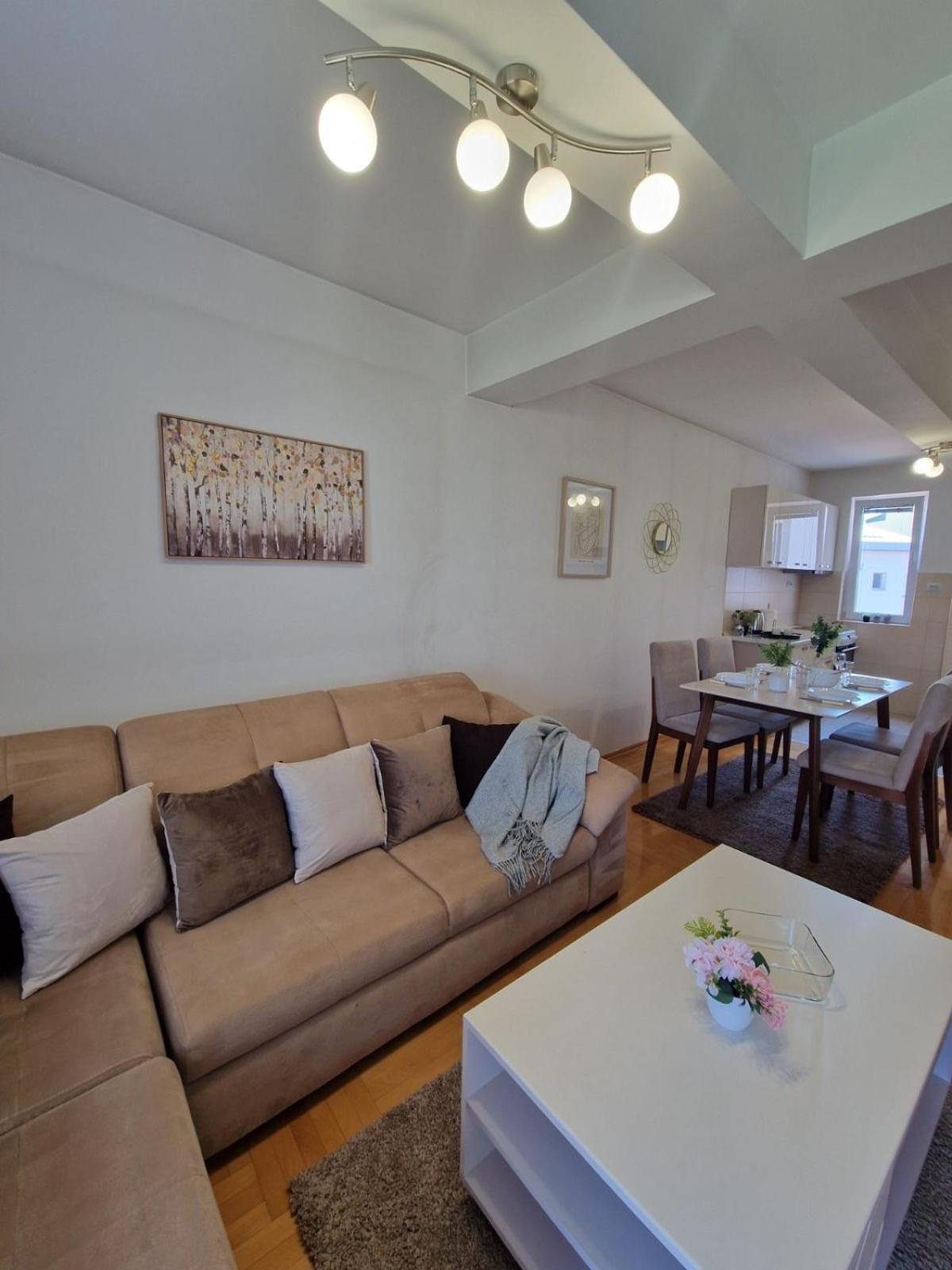 Kamche Lux Apartment Skopje Buitenkant foto